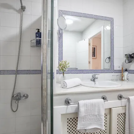 Zafiro Apartment&parking In The Historical Centre Apartman